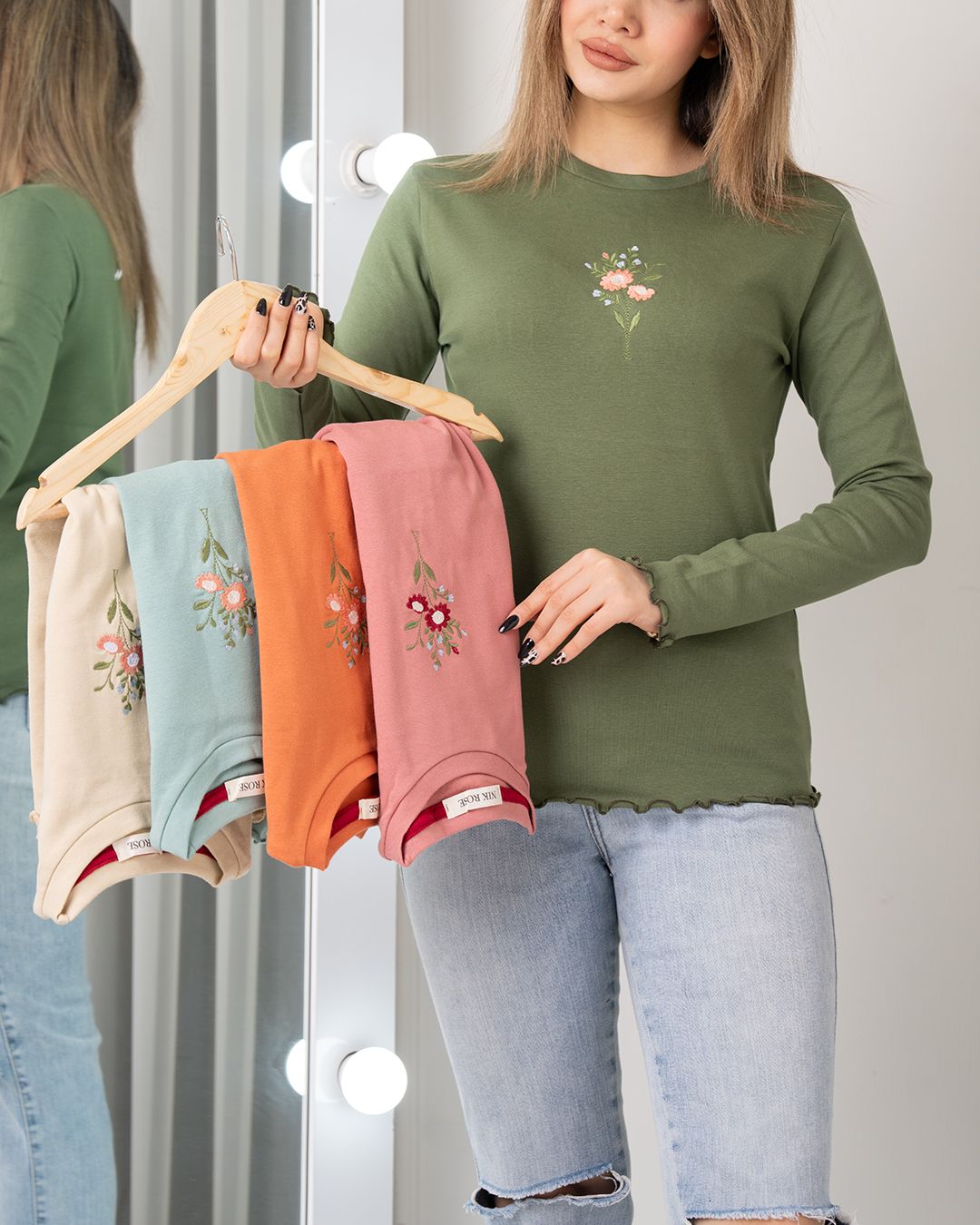 رنگ بندی بلوز گلدوزی ژور دسته گل