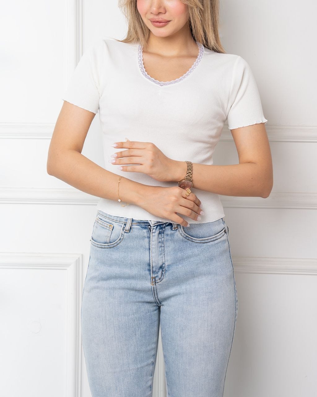 تیشرت یقه گیپوری رعنا سفید